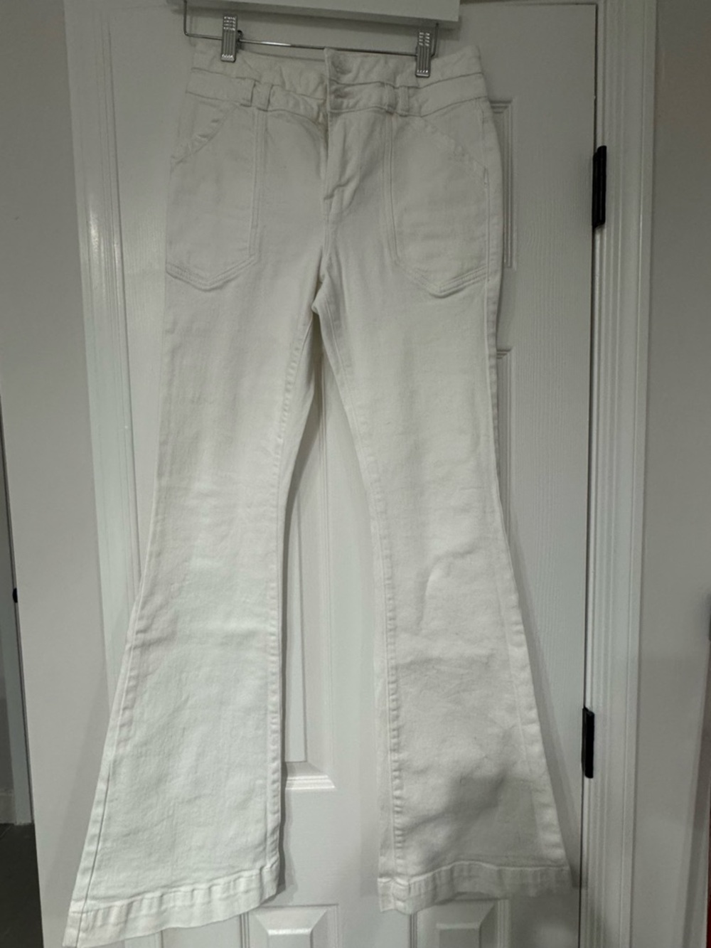 NWOT Frame White Flare Jeans